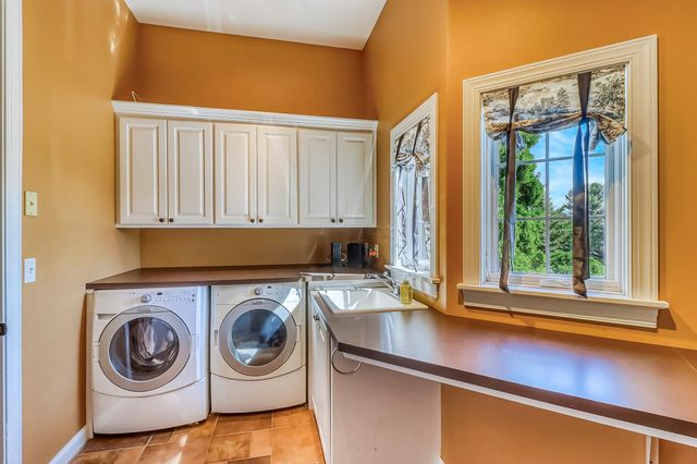 3706 Pebble Hills Dr, Fergus Falls, MN 56537