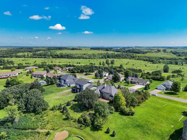 3706 Pebble Hills Dr, Fergus Falls, MN 56537