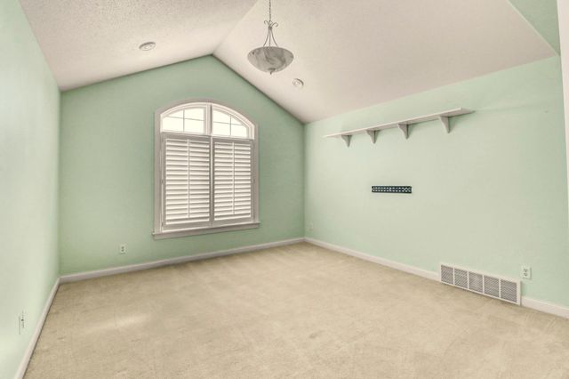 3706 Pebble Hills Dr, Fergus Falls, MN 56537