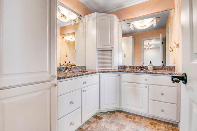 3706 Pebble Hills Dr, Fergus Falls, MN 56537