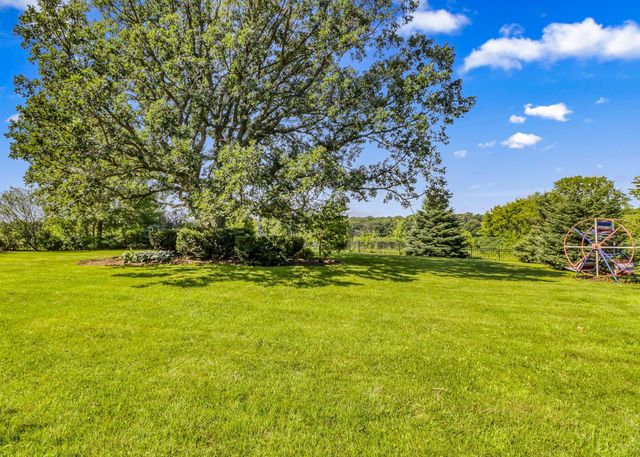 3706 Pebble Hills Dr, Fergus Falls, MN 56537