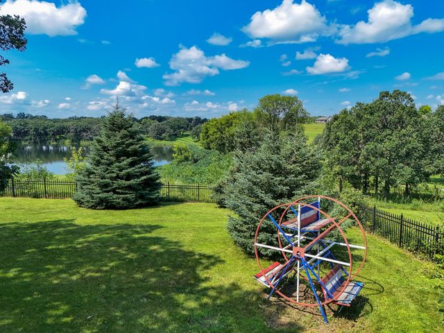 3706 Pebble Hills Dr, Fergus Falls, MN 56537