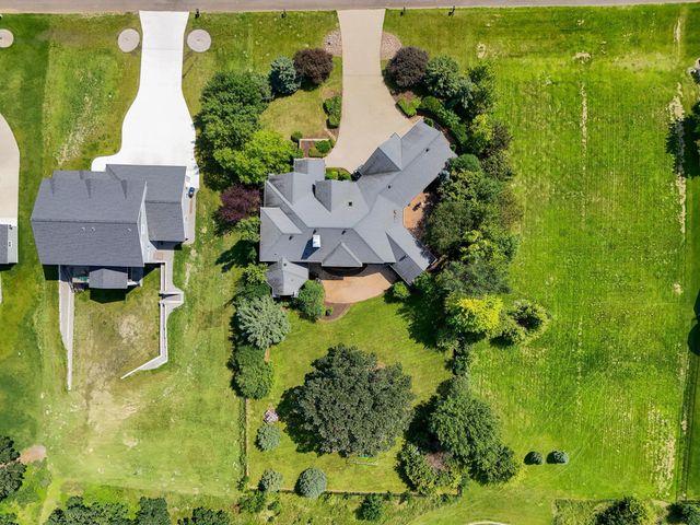 3706 Pebble Hills Dr, Fergus Falls, MN 56537