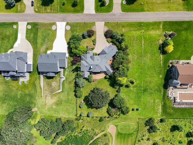 3706 Pebble Hills Dr, Fergus Falls, MN 56537