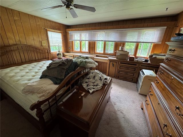 1238 Pinewood Rd, Irwin, PA 15642