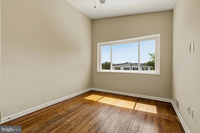 5036 EASTERN AVE NE, Washington, DC 20017