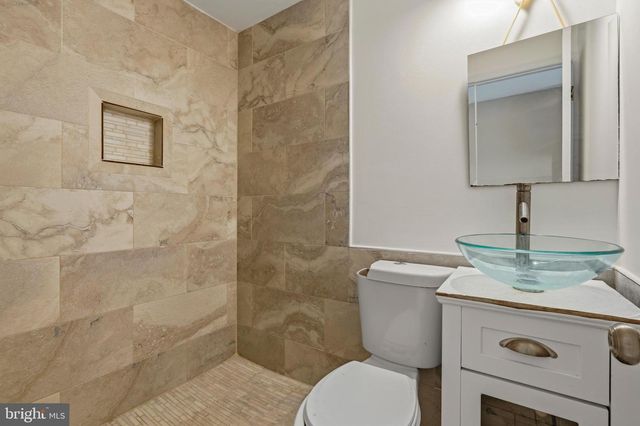 5036 EASTERN AVE NE, Washington, DC 20017