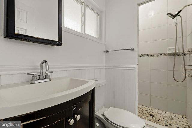 5036 EASTERN AVE NE, Washington, DC 20017