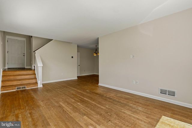 5036 EASTERN AVE NE, Washington, DC 20017