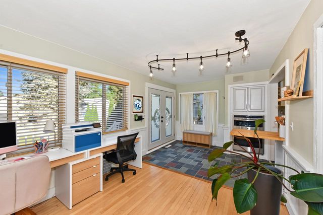 130 S James STREET, Waukesha, WI 53186