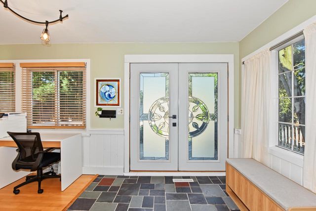 130 S James STREET, Waukesha, WI 53186