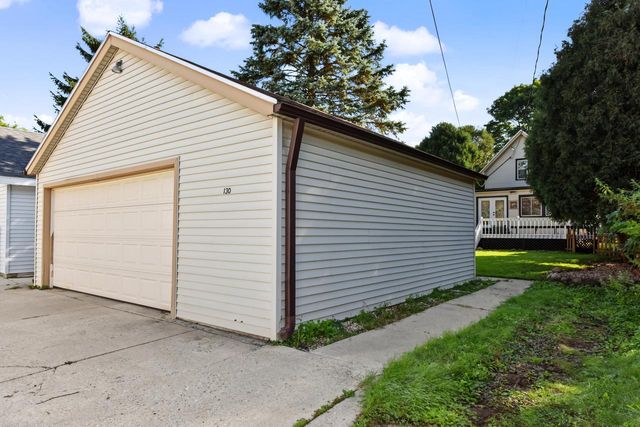 130 S James STREET, Waukesha, WI 53186