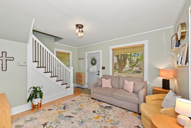 130 S James STREET, Waukesha, WI 53186