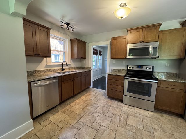 1300 Greenwood Ave, Nashville, TN 37206