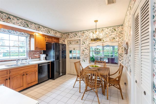 10114 HAMPTON PLACE, Tampa, FL 33618