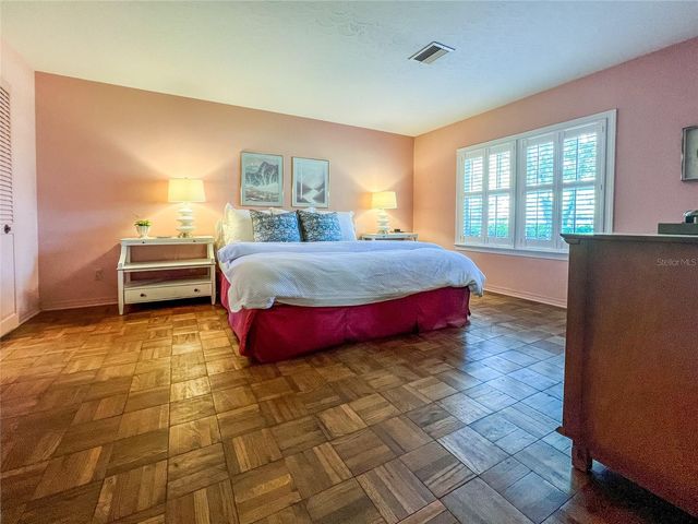 10114 HAMPTON PLACE, Tampa, FL 33618