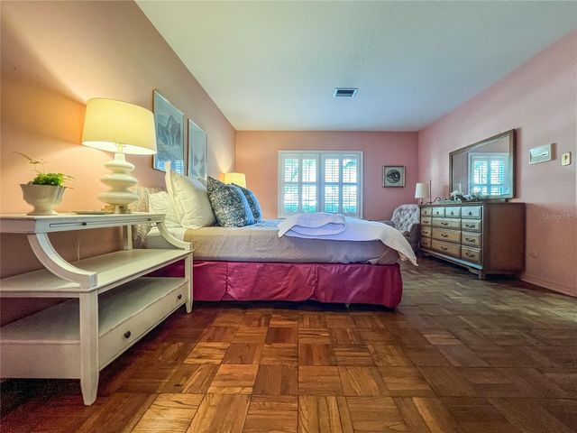 10114 HAMPTON PLACE, Tampa, FL 33618