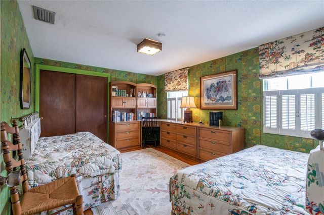 10114 HAMPTON PLACE, Tampa, FL 33618