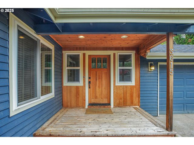 3615 Sw HUBER St, Portland, OR 97219