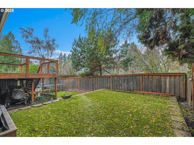 3615 Sw HUBER St, Portland, OR 97219