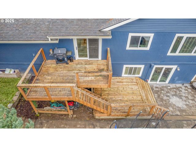 3615 Sw HUBER St, Portland, OR 97219