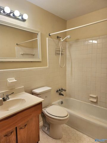 2715 Barcody Road, Huntsville, AL 35801