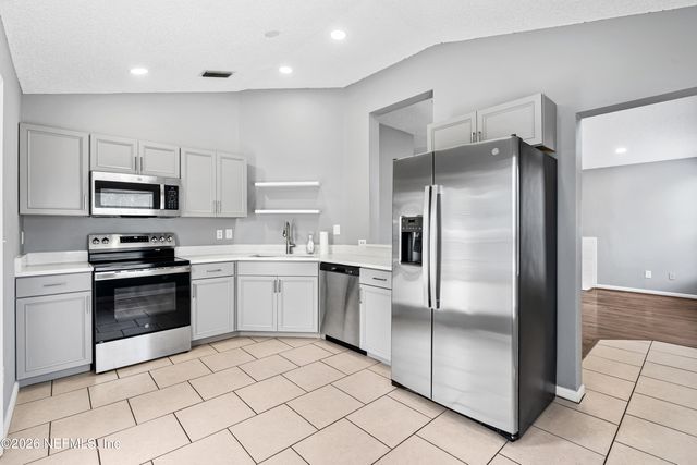 92 W 13TH Street, Atlantic Beach, FL 32233