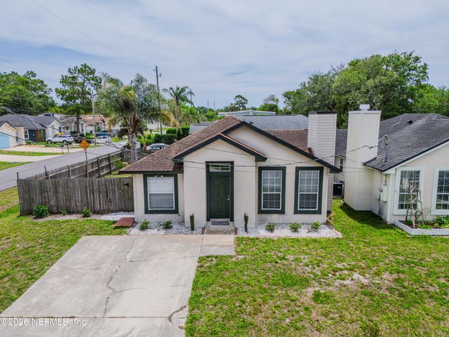 92 W 13TH Street, Atlantic Beach, FL 32233