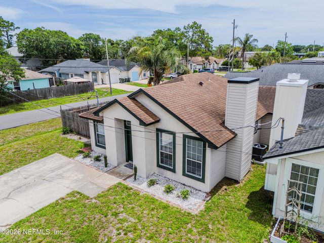 92 W 13TH Street, Atlantic Beach, FL 32233