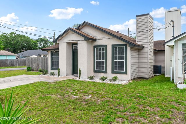 92 W 13TH Street, Atlantic Beach, FL 32233