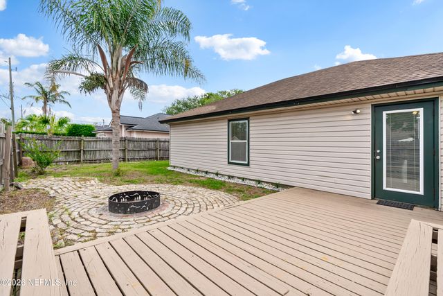 92 W 13TH Street, Atlantic Beach, FL 32233