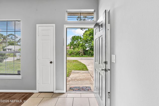92 W 13TH Street, Atlantic Beach, FL 32233