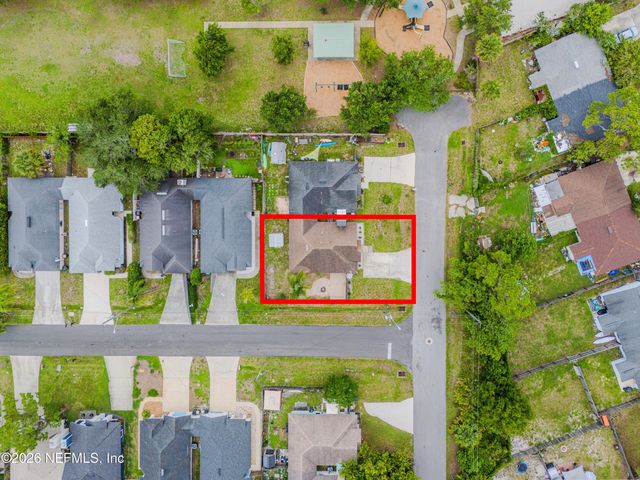 92 W 13TH Street, Atlantic Beach, FL 32233