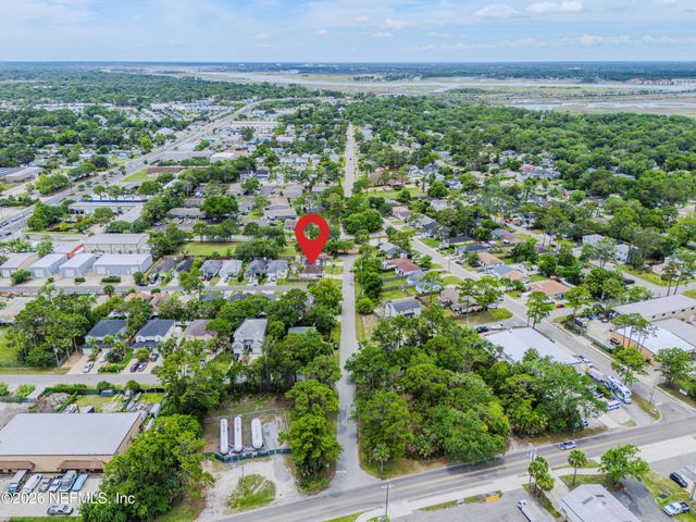 92 W 13TH Street, Atlantic Beach, FL 32233