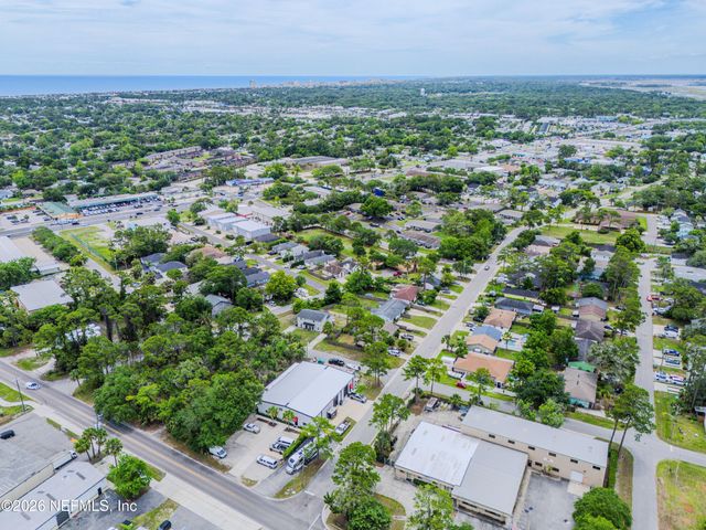 92 W 13TH Street, Atlantic Beach, FL 32233