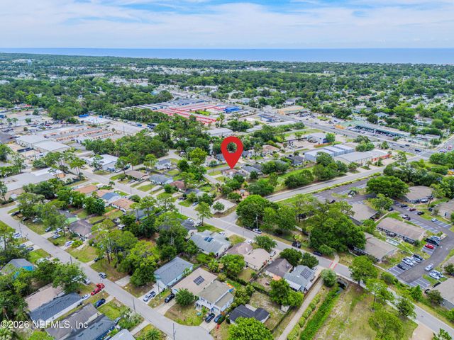 92 W 13TH Street, Atlantic Beach, FL 32233