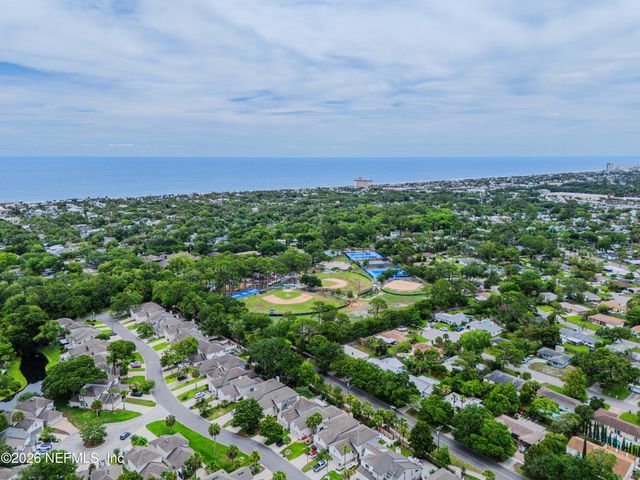 92 W 13TH Street, Atlantic Beach, FL 32233