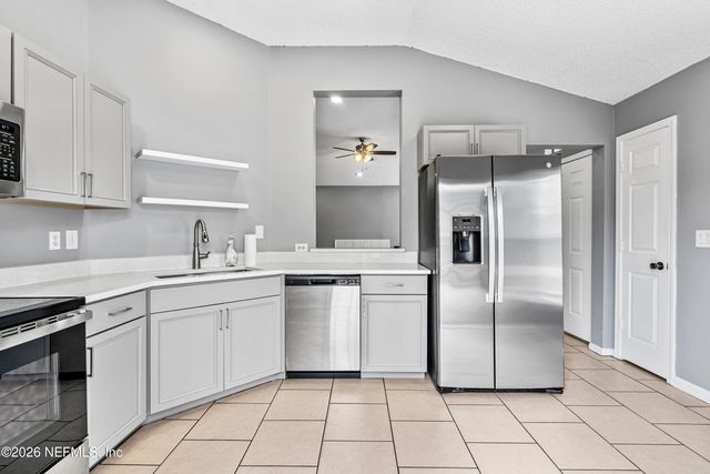 92 W 13TH Street, Atlantic Beach, FL 32233