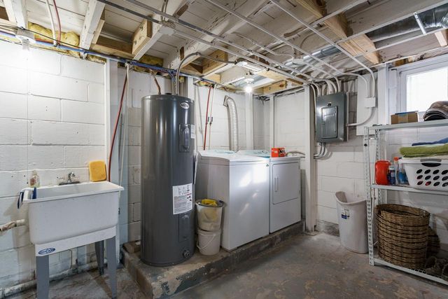 241 Weis AVENUE, Fond Du Lac, WI 54935