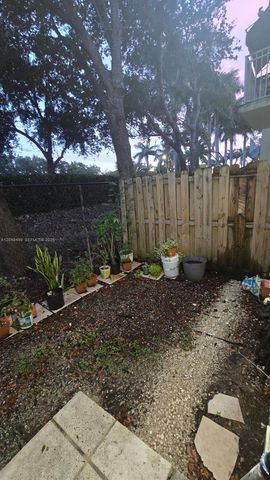 2720 NE 3rd Drive 102, Homestead, FL 33033