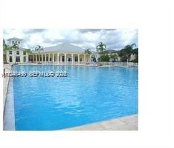 2720 NE 3rd Drive 102, Homestead, FL 33033