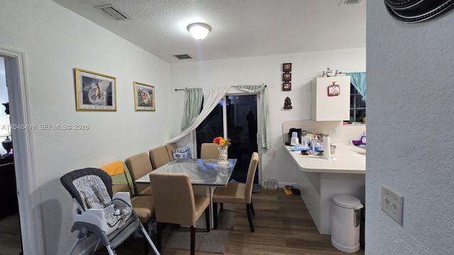 2720 NE 3rd Drive 102, Homestead, FL 33033
