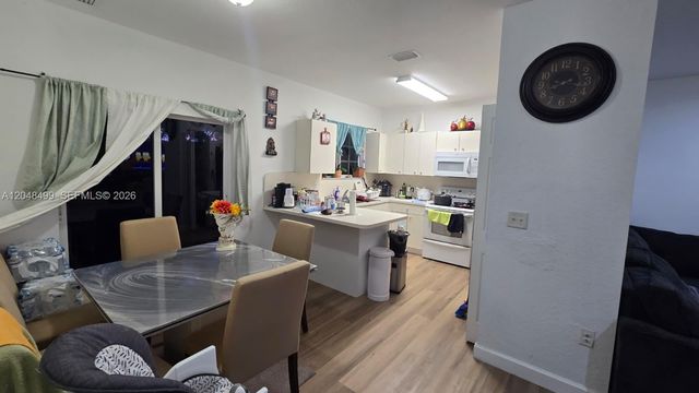 2720 NE 3rd Drive 102, Homestead, FL 33033