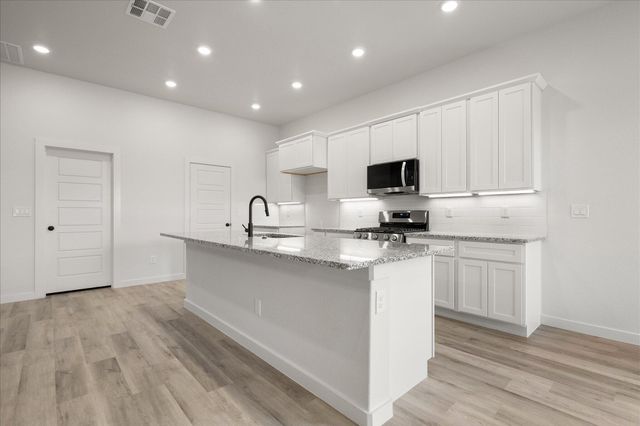 12005 Kewanee Avenue, Lubbock, TX 79424