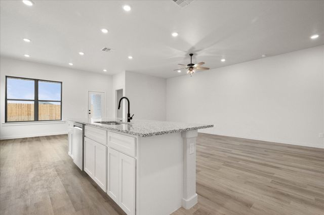 12005 Kewanee Avenue, Lubbock, TX 79424