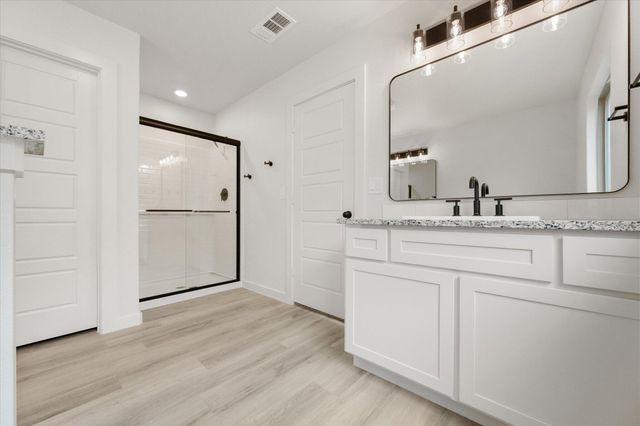 12005 Kewanee Avenue, Lubbock, TX 79424