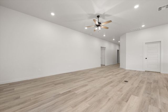 12005 Kewanee Avenue, Lubbock, TX 79424