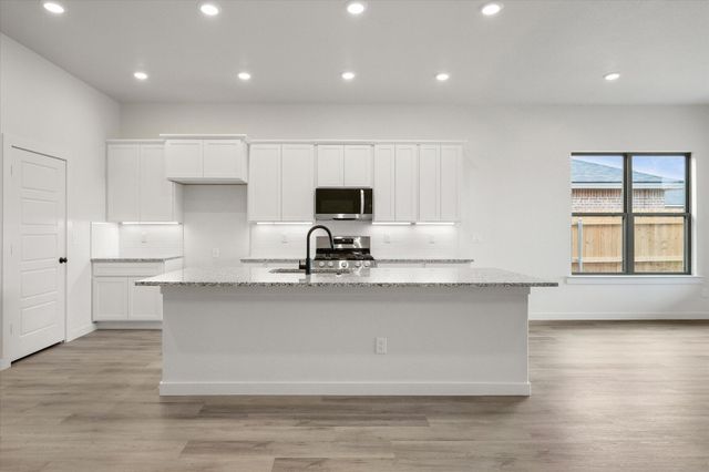 12005 Kewanee Avenue, Lubbock, TX 79424
