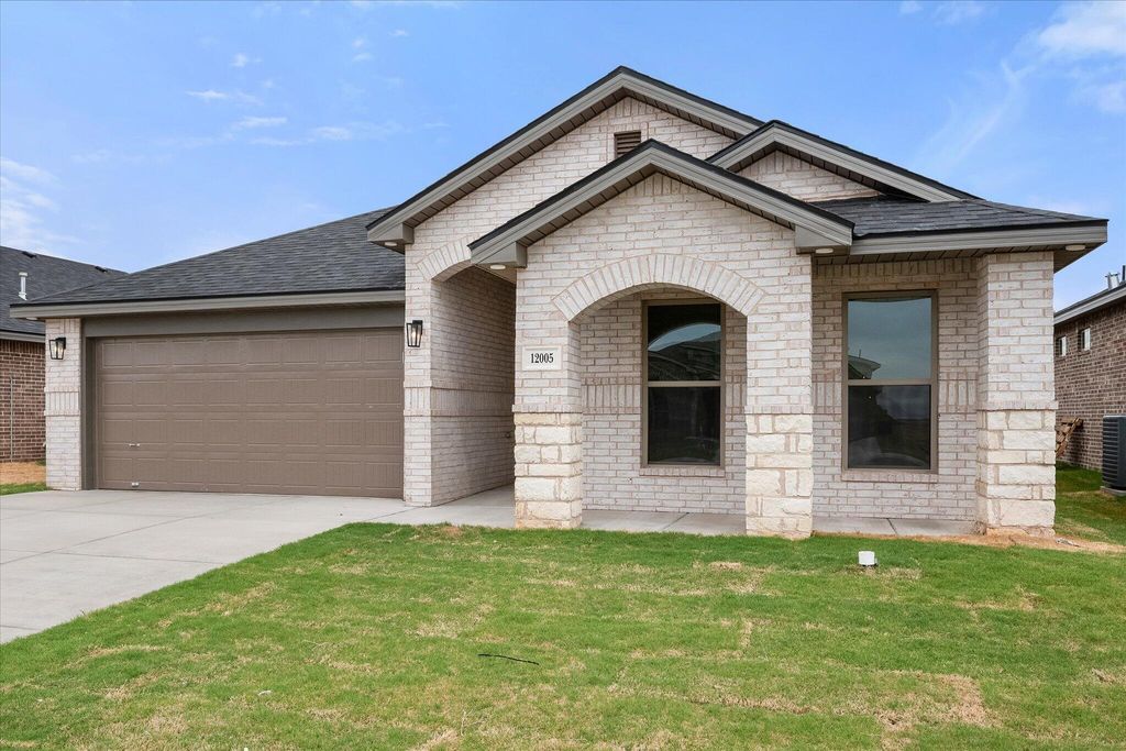 12005 Kewanee Avenue, Lubbock, TX 79424