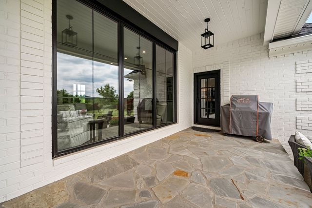 108 Nestledown Xing, Bell Buckle, TN 37020